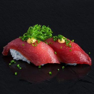 Maguro Nigiri (2 pcs.)